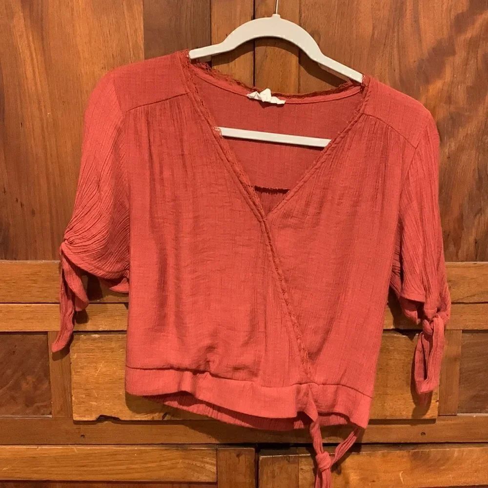 Mine junior large crop blouse short sleeve